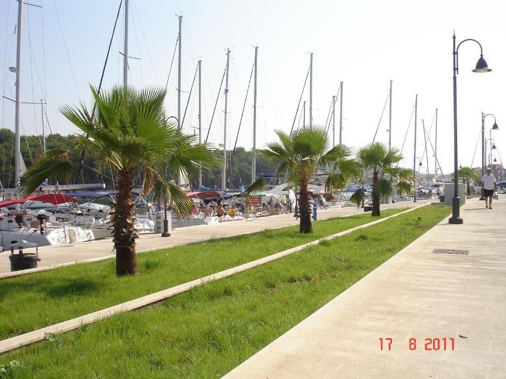 Apartments Lucija Stari Grad  Exteriér fotografie