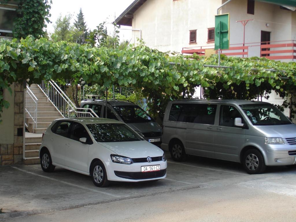 Apartments Lucija Stari Grad  Exteriér fotografie